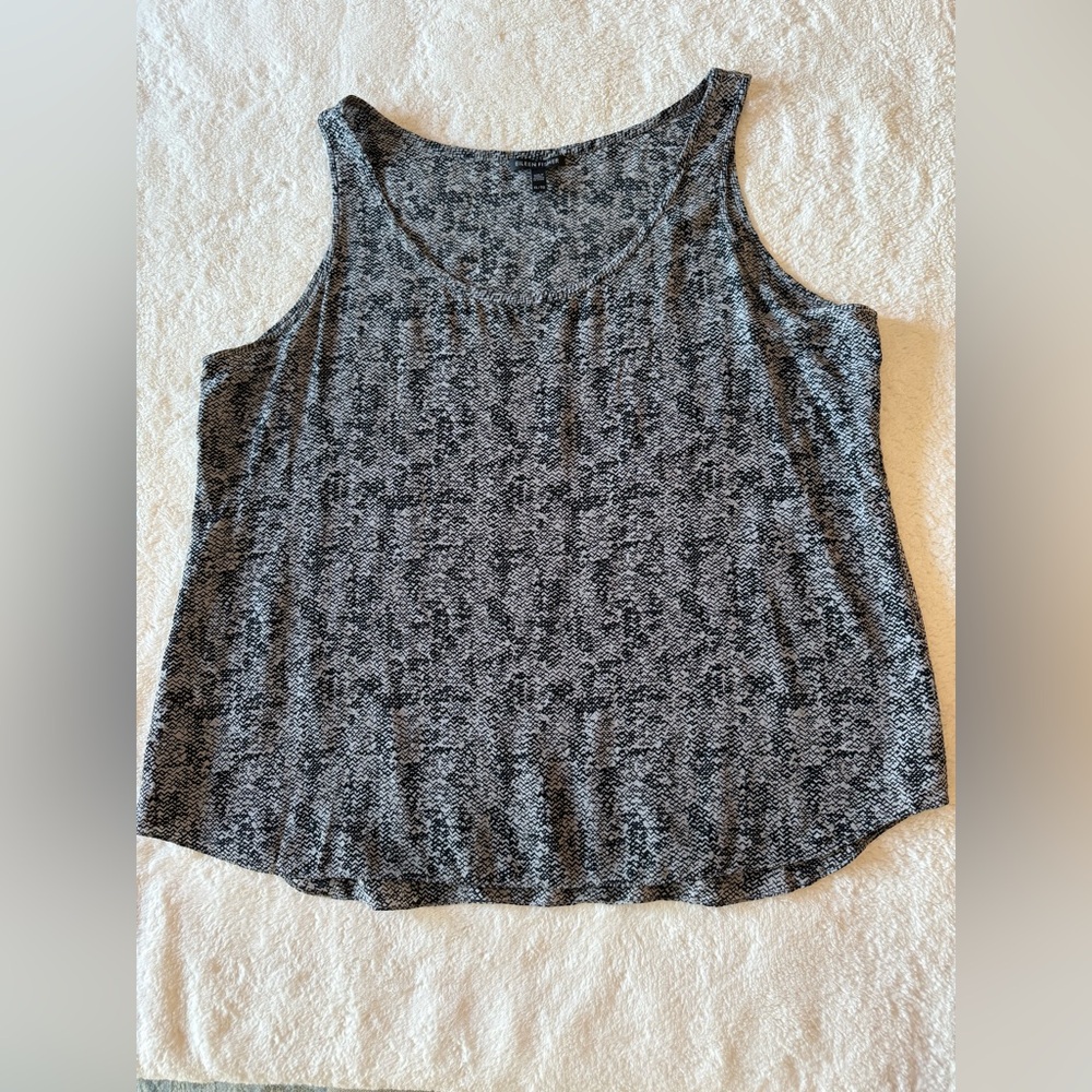 Eileen Fisher Black and Pewter Gray Patterned 100% Silk Sleeveless Top